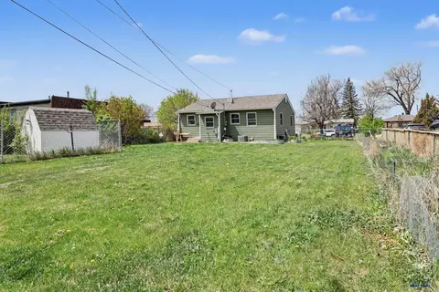 2043 10th Ave, Belle Fourche, SD 57717 photo 31
