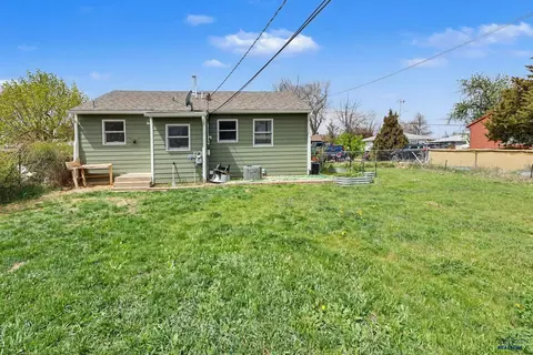Exterior - 2043 10th Ave, Belle Fourche, SD 57717 photo 2 of 5