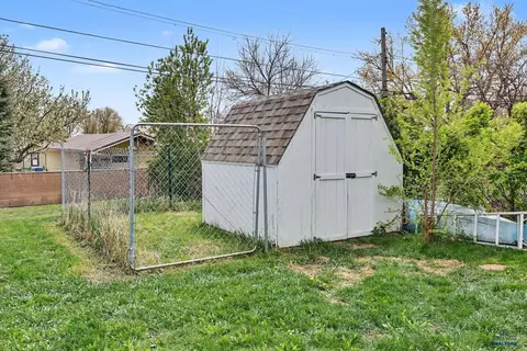 2043 10th Ave, Belle Fourche, SD 57717 photo 32