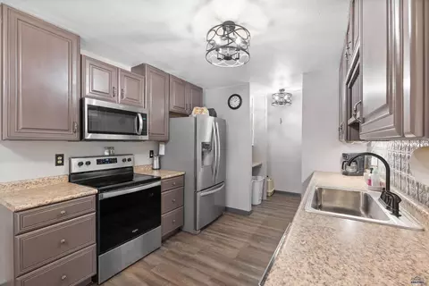 522 Swallow Dr, Box Elder, SD 57719 photo 19