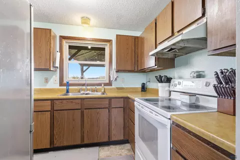 Kitchen - 6608 Kimberly Dr, Black Hawk, SD 57718 photo 2 of 2