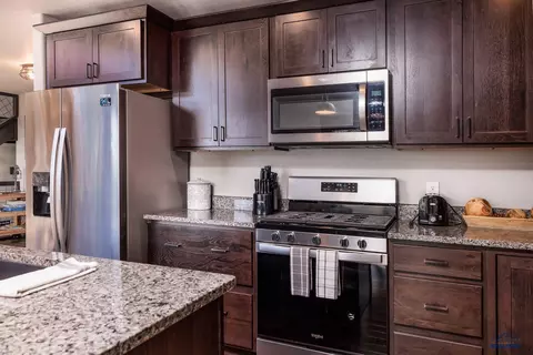 Kitchen - 21171 Turkey Trl, Lead, SD 57754 photo 4 of 4