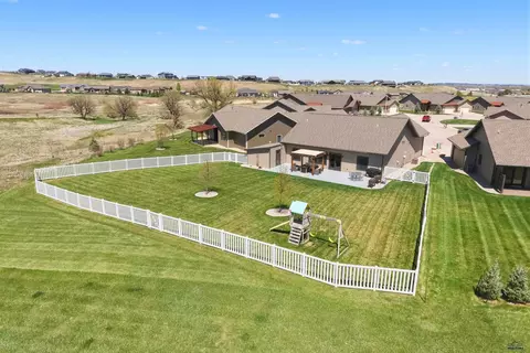 Exterior - 2220 Arrowhead Dr #2220 ARROWHEAD CIRCLE, Spearfish, SD 57783 photo 8 of 8
