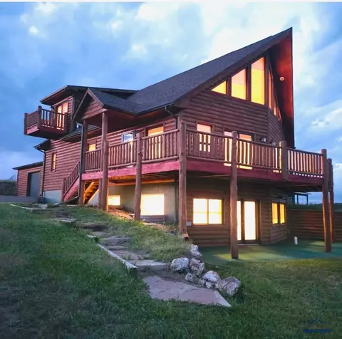 23402 Mineral Ln, Hill City, SD 57745