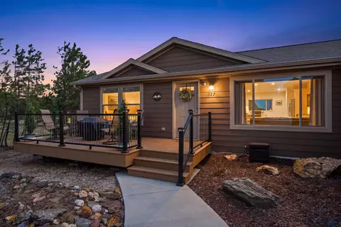 127 Surrey Ln, Custer, SD 57730