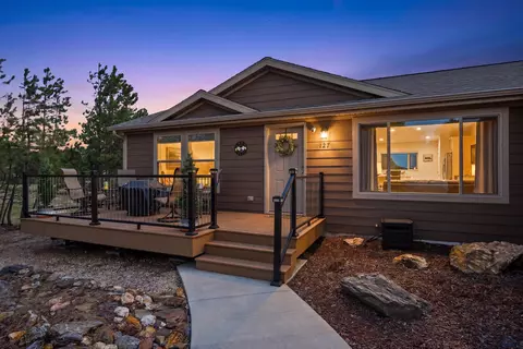 127 Surrey Ln, Custer, SD 57730