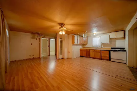 Living - 302 E Jackson St, Rapid City, SD 57701 photo 3 of 4