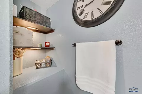 Bath - 13889 Telluride St, Summerset, SD 57769 photo 3 of 3