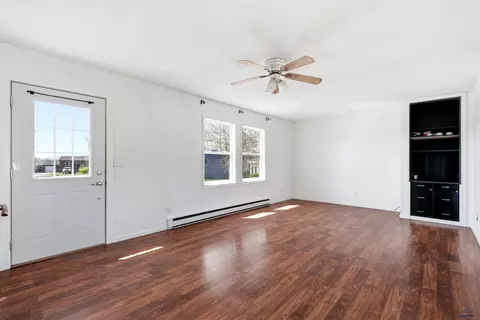 105 Starling Ct, Box Elder, SD 57719 photo 4