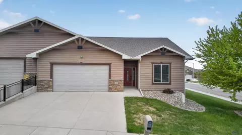 310 Dunbar Ct, Rapid City, SD 57701