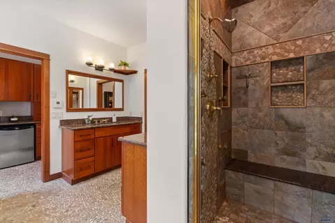 Bath - 2750 Docs Pl, Spearfish, SD 57783 photo 2 of 5