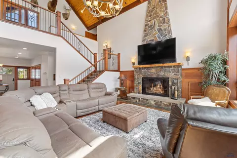 Living - 2750 Docs Pl, Spearfish, SD 57783 photo 2 of 3