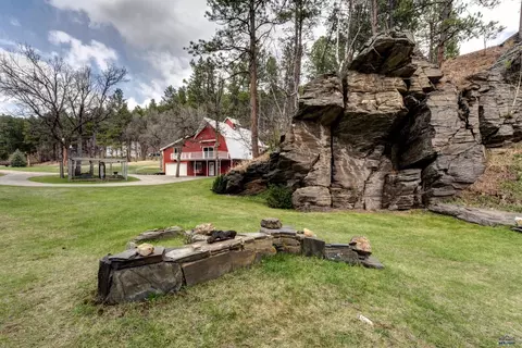 12989 Old Hill City Rd, Keystone, SD 57751