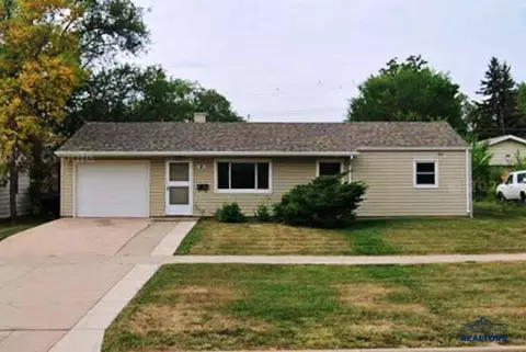 17 Fairmont Blvd, Rapid City, SD 57701