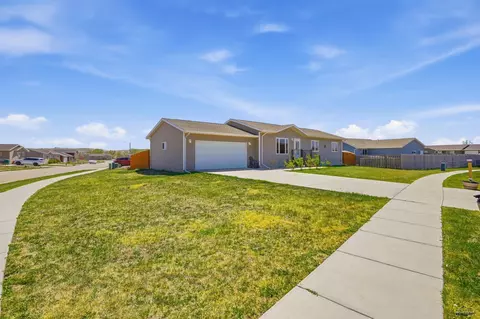 477 Bluebird Dr, Box Elder, SD 57719 photo 2