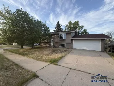 715 Elk, Rapid City, SD 57701