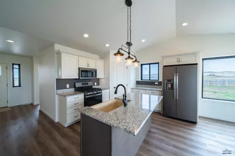 Kitchen - 22905 Gateway Dr, Box Elder, SD 57719 photo 2 of 5