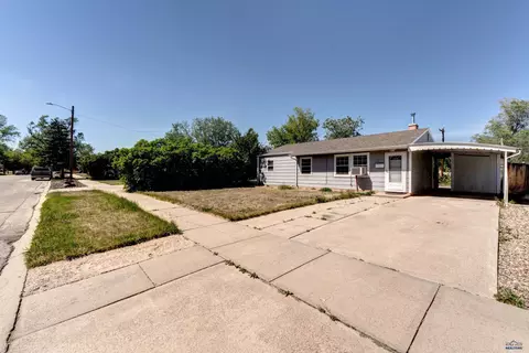 142 E Montana, Rapid City, SD 57701