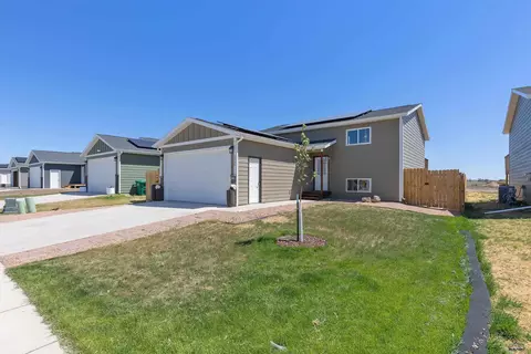 3950 Haralson Ln, Rapid City, SD 57703