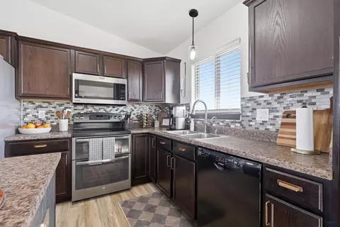 784 Sonic Way, Box Elder, SD 57719 photo 6