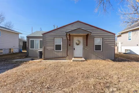 809 Willsie Ave, Rapid City, SD 57701