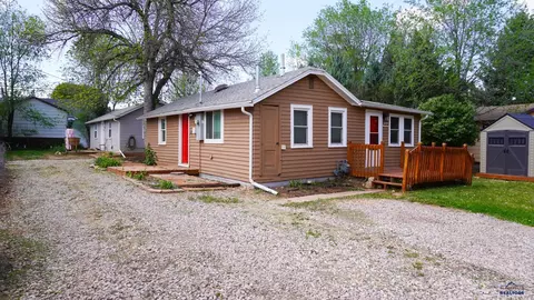 2017 Monte Vista Dr, Rapid City, SD 57702