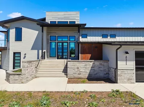 Exterior - 2111 Vantage Cir, Spearfish, SD 57783 photo 3 of 7