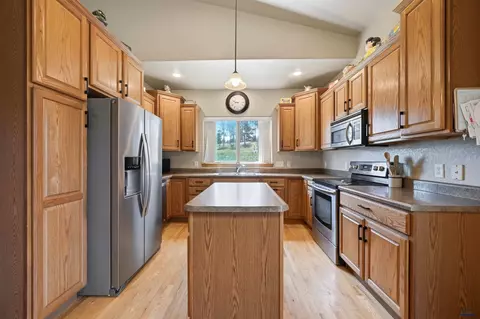 Kitchen - 13558 Frontier Loop, Piedmont, SD 57769 photo 2 of 3