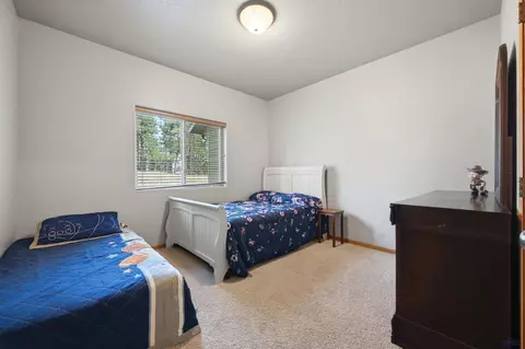 Bedroom - 13558 Frontier Loop, Piedmont, SD 57769 photo 1 of 3