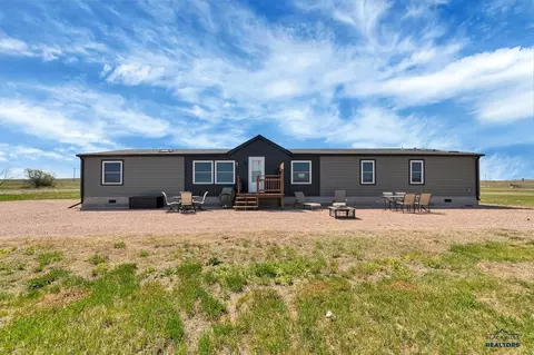 13232 Hillsview Dr, Hot Springs, SD 57747