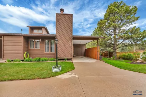 4819 Stoney Brook Ct, Rapid City, SD 57702