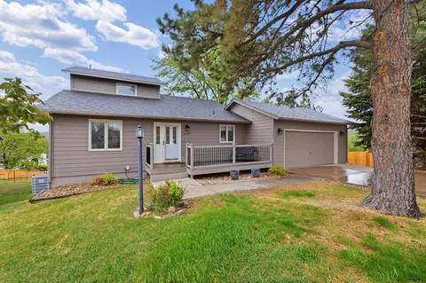 3005 Sunny Hill Cir, Rapid City, SD 57702