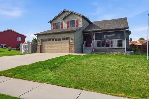 7230 Castlewood Dr, Summerset, SD 57718