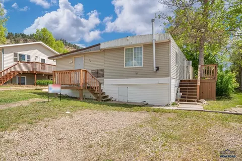 514 6th St, Sturgis, SD 57785