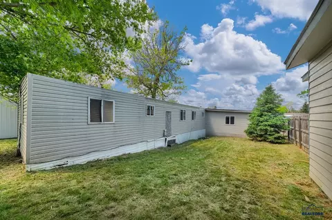 Exterior - 514 6th St, Sturgis, SD 57785 photo 1 of 2