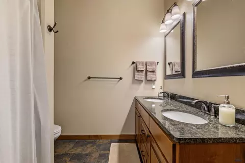 Bath - 11312 Springwood Ct, Lead, SD 57754 photo 1 of 4