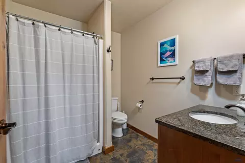 Bath - 11312 Springwood Ct, Lead, SD 57754 photo 2 of 4
