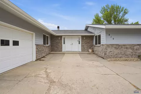 Exterior - 810 Dorothy St, Wall, SD 57790 photo 3 of 9