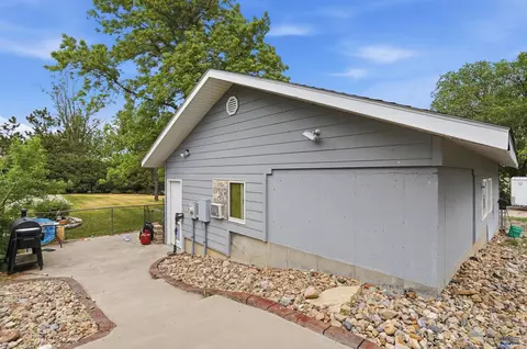 Exterior - 810 Dorothy St, Wall, SD 57790 photo 5 of 9