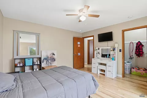 Bedroom - 810 Dorothy St, Wall, SD 57790 photo 5 of 7