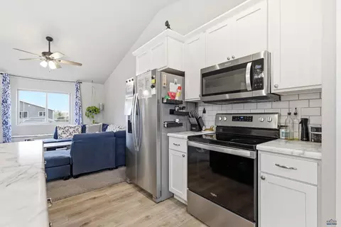 Kitchen - 369 Spirit Dr, Box Elder, SD 57719 photo 4 of 5