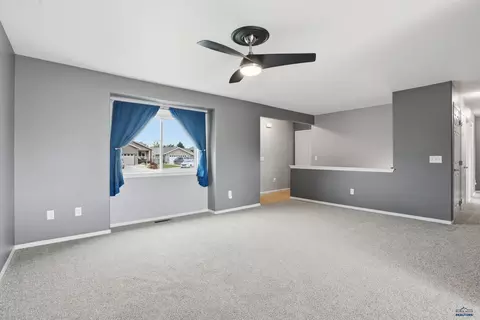 Living - 3915 Gallatin Ave, Spearfish, SD 57783 photo 2 of 4