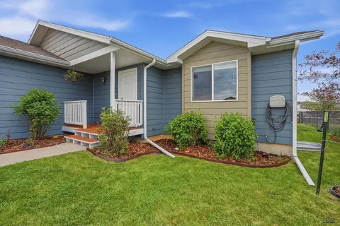 Exterior - 3915 Gallatin Ave, Spearfish, SD 57783 photo 3 of 6