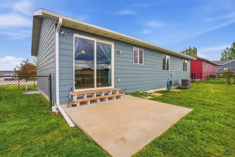 Exterior - 3915 Gallatin Ave, Spearfish, SD 57783 photo 5 of 6