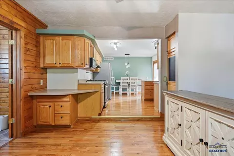 1000 Roberts, Belle Fourche, SD 57717 photo 22