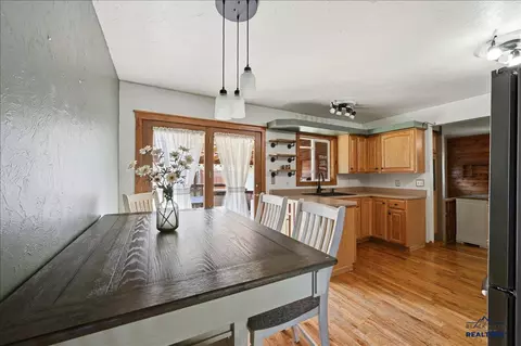 1000 Roberts, Belle Fourche, SD 57717 photo 26