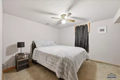 1000 Roberts, Belle Fourche, SD 57717 photo 27