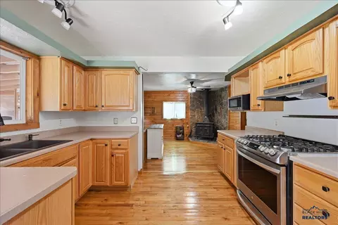 1000 Roberts, Belle Fourche, SD 57717 photo 25
