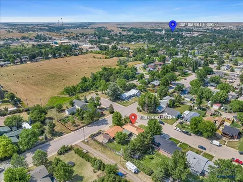 1000 Roberts, Belle Fourche, SD 57717 photo 7