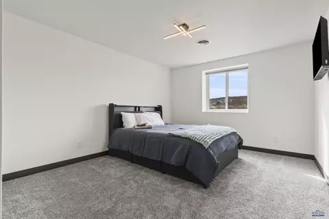 Bedroom - 6420 Anderson Rd, Summerset, SD 57718 photo 5 of 6